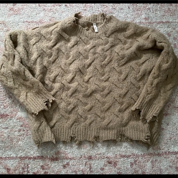 Wishlist Cozy Sweater - Picture 2 of 11